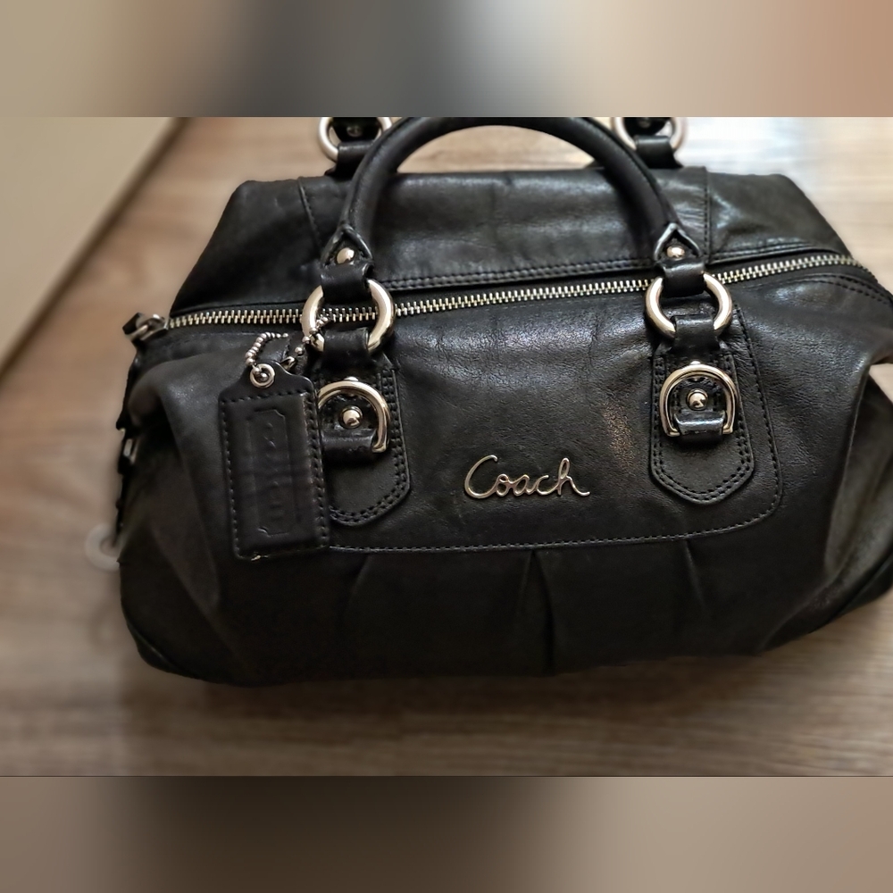 Coach black leather purse With Silk Bag. Very Close To New!
